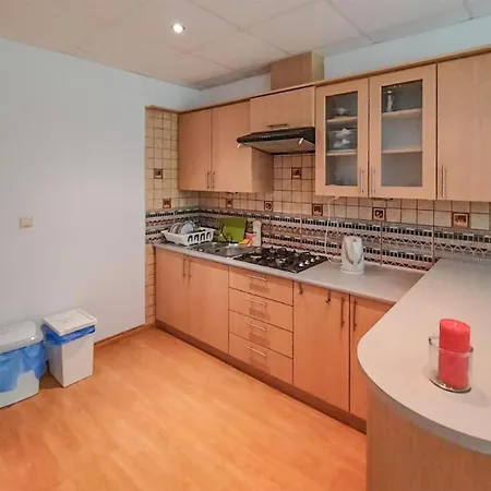 Feriehus 9 Bedroom Amazing In Klodno *