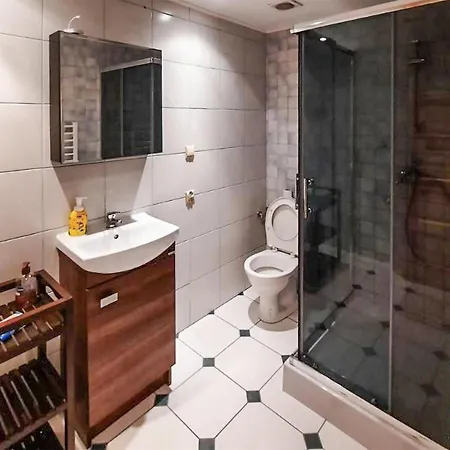 9 Bedroom Amazing In Klodno