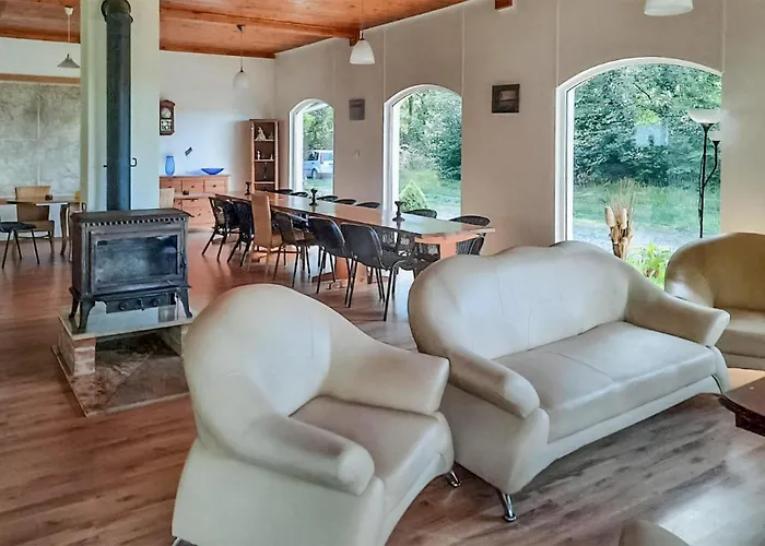 9 Bedroom Amazing In Klodno בית נופש *