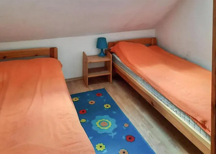 9 Bedroom Amazing In Klodno בית נופש *