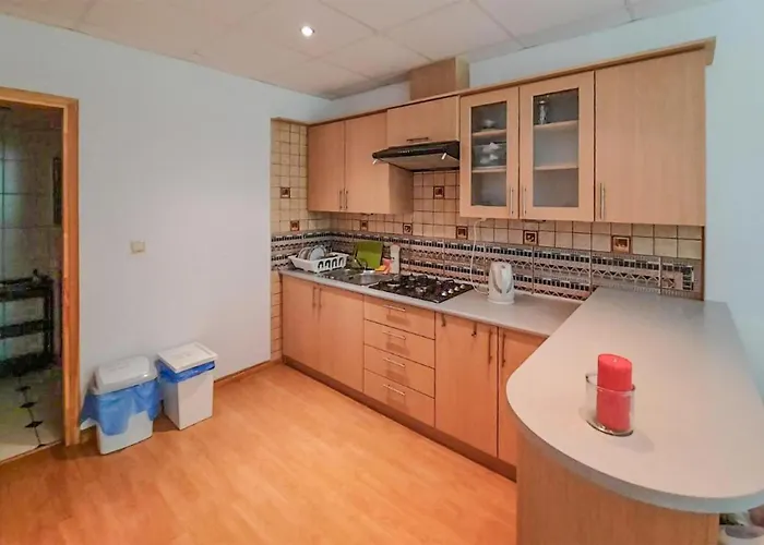 בית נופש 9 Bedroom Amazing In Klodno *