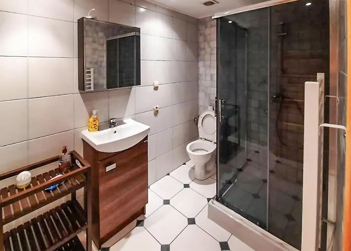 9 Bedroom Amazing In Klodno